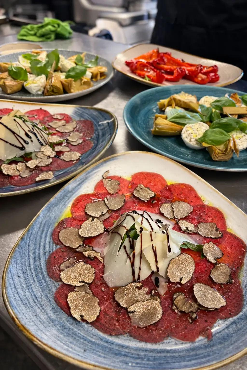 Carpaccio und weitere italienische Vorspeisen im Ristorante Barolo